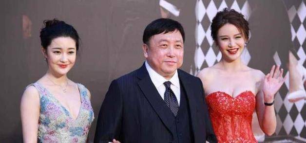 王晶导演老婆王晶导演老婆，神秘面纱背后的故事